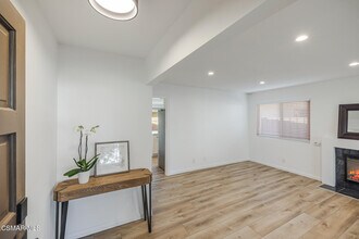 1116 Nottingwood Cir in Westlake Village, CA - Building Photo - Building Photo