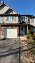 528 Virginia Creeper St in Waterloo, ON - Building Photo