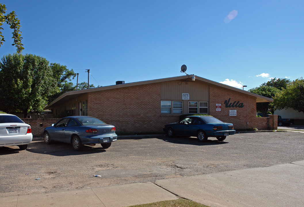 Elara Villa on 51st in Lubbock, TX - Building Photo