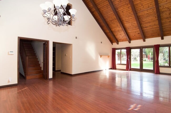 2166 Pacific Ave in Costa Mesa, CA - Building Photo - Building Photo