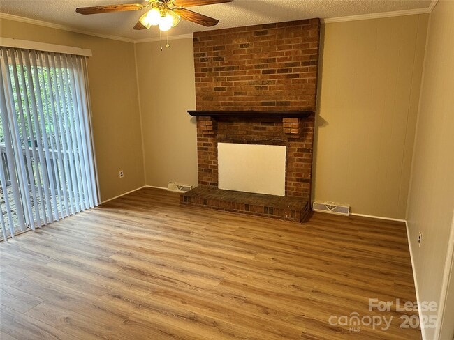 525 Whitlock Dr in Charlotte, NC - Building Photo - Building Photo