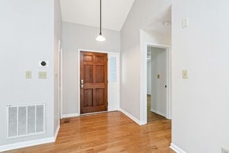 311 Westbrook Dr in Carrboro, NC - Building Photo - Building Photo