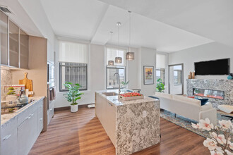 1 W 4th St in Cincinnati, OH - Building Photo - Building Photo