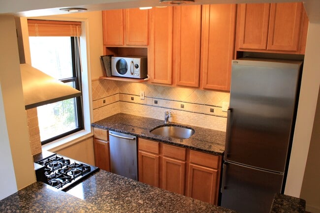 180 E Hartsdale Ave, Unit #3M