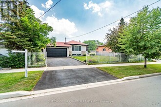 604 Wildwood Dr in Oakville, ON - Building Photo - Building Photo