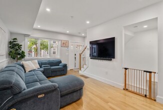 443 E 6th St in Boston, MA - Building Photo - Building Photo