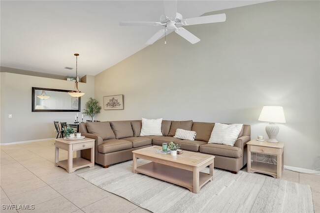 9189 Spring Run Blvd in Bonita Springs, FL - Building Photo - Building Photo