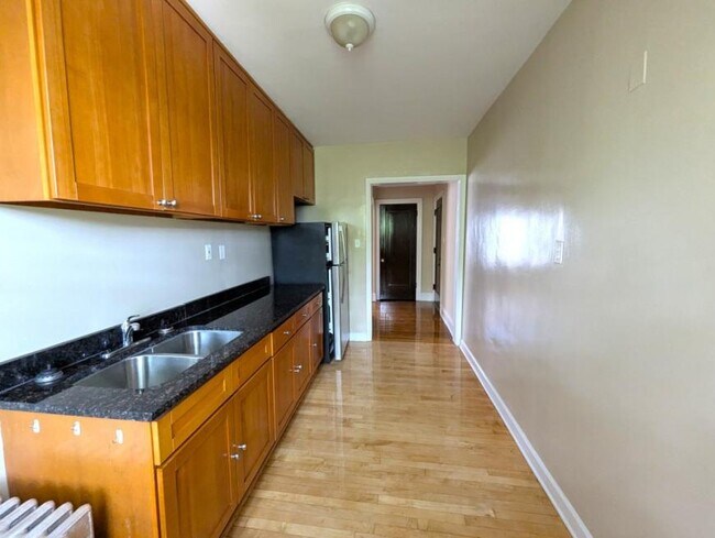 6703 N Greenview Ave in Chicago, IL - Building Photo - Building Photo
