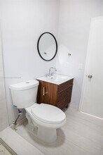 2424 NW 7th Ct in Miami, FL - Building Photo - Building Photo