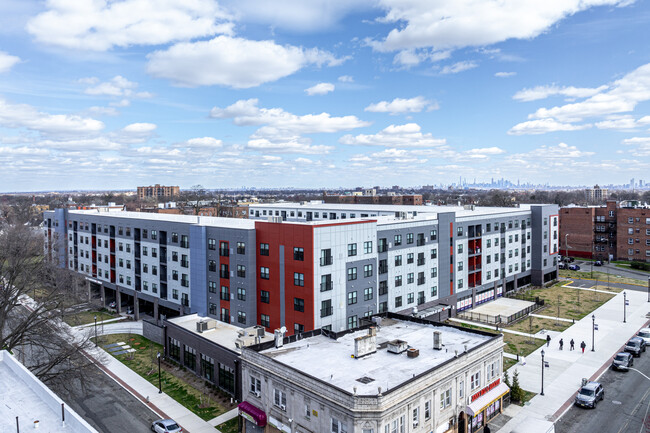 The Station at East Orange in East Orange, NJ - Foto de edificio - Building Photo