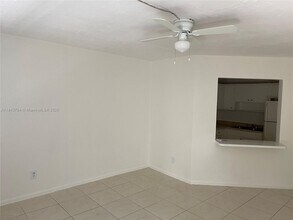 1880 NW 59th Wy in Sunrise, FL - Building Photo - Building Photo