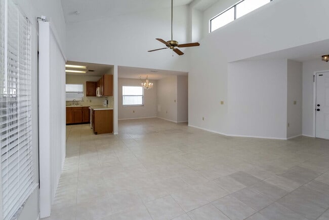 701 49th St E in Bradenton, FL - Building Photo - Building Photo