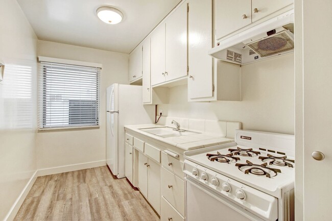 937 6th St in Santa Monica, CA - Building Photo - Building Photo