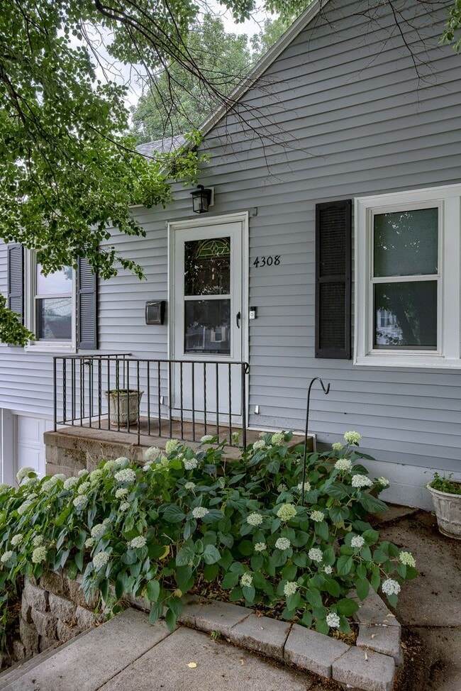 4308 California St in Omaha, NE - Building Photo - Building Photo