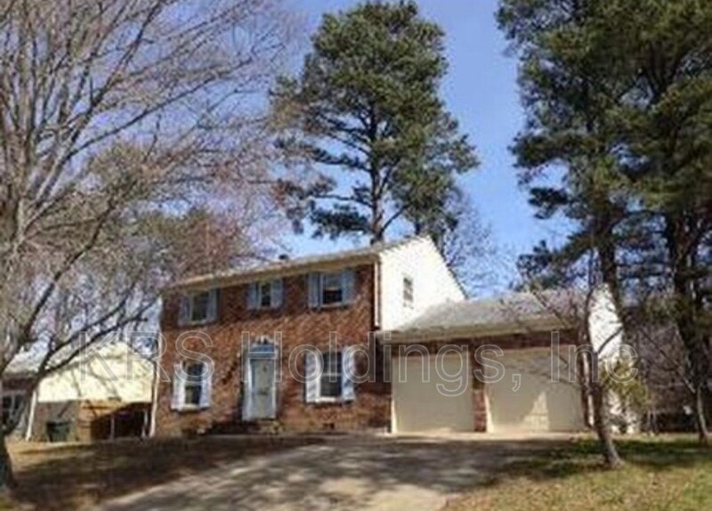 854 Lucas Creek Rd in Newport News, VA - Building Photo