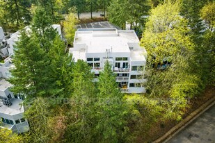 48 Eagle Crest Dr in Lake Oswego, OR - Building Photo