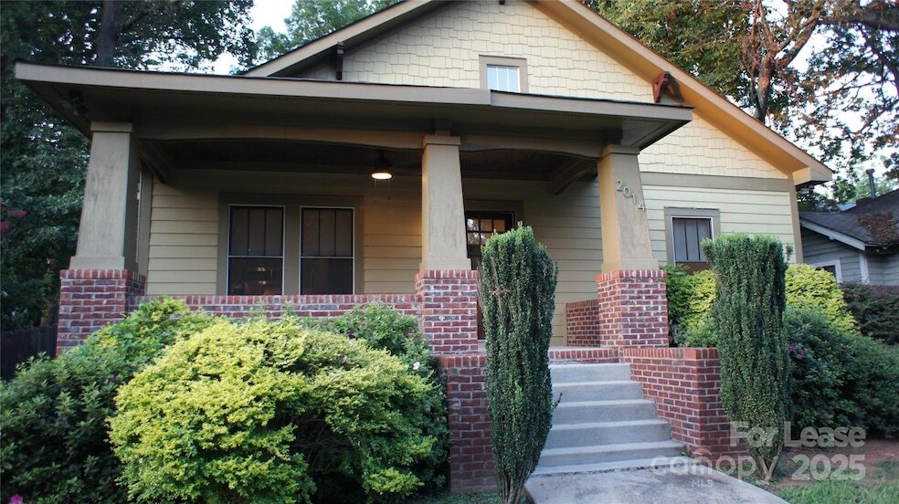 2014 Rozzelles Ferry Rd, Unit 1-202 in Charlotte, NC - Building Photo