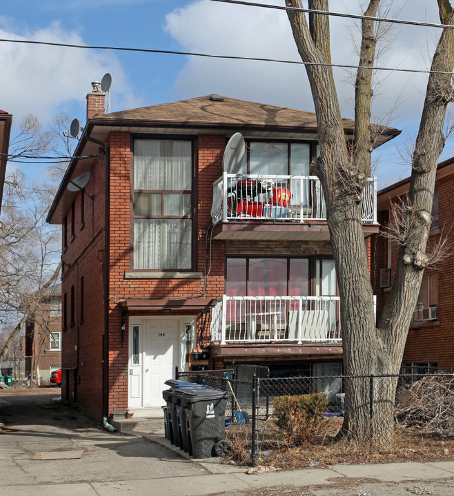 148 Portland St in Toronto, ON - Building Photo