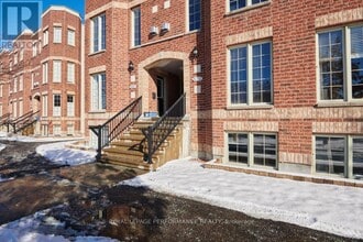 870 Longfields Dr in Ottawa, ON - Building Photo - Building Photo