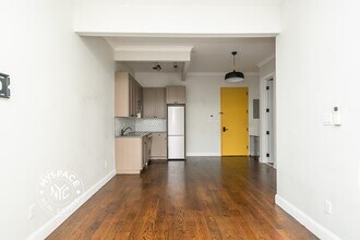 60-80 Myrtle Ave, Unit 3d in Queens, NY - Building Photo - Building Photo