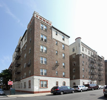 219 Brightwater Court Apartments