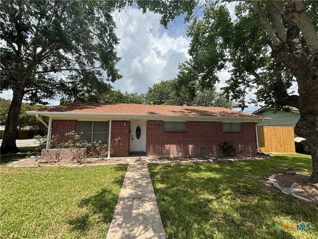 property at 2502 E Poplar Ave