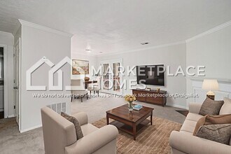 2032 Charter Manor in Lithonia, GA - Building Photo - Building Photo