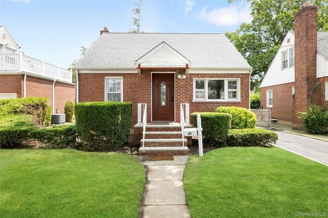 property at 40 Pilgrim St