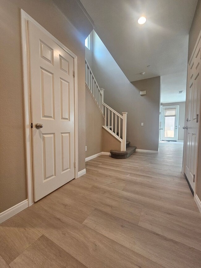 28459 Sunflower St in Highland, CA - Building Photo - Building Photo