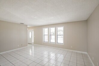 254 Ponce De Leon St in Royal Palm Beach, FL - Building Photo - Building Photo