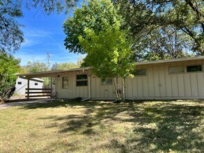 632 Eastborough Ln in Lincoln, NE - Building Photo - Building Photo