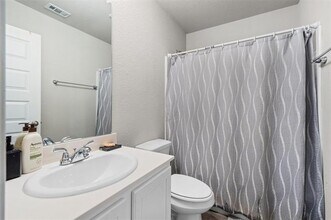 604 Timberwood Dr in Cleburne, TX - Building Photo - Building Photo