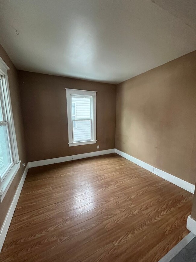 132 W 2nd St in Roxana, IL - Building Photo - Building Photo