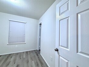 6819 Dove Stone Dr in Houston, TX - Foto de edificio - Building Photo