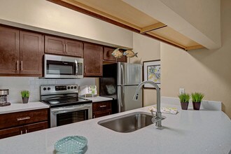 Arbors at Wolf Pen Creek Apartments in College Station, TX - Foto de edificio - Building Photo