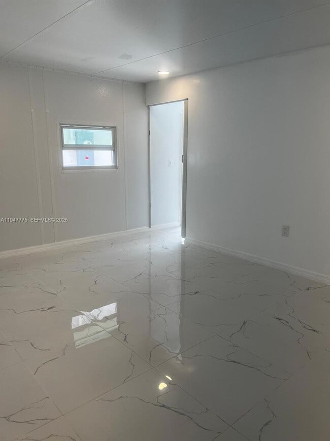 9625 NW 36th Ave in Miami, FL - Building Photo - Building Photo