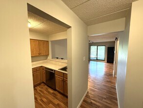 3320 Louisiana Ave S in St. Louis Park, MN - Building Photo - Building Photo