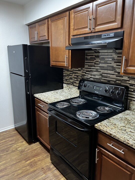 Chateau Estates in Garland, TX - Foto de edificio