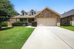 2429 Opaline Dr in Aubrey, TX - Building Photo