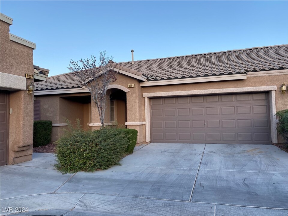 9244 Vervain Ct in Las Vegas, NV - Building Photo