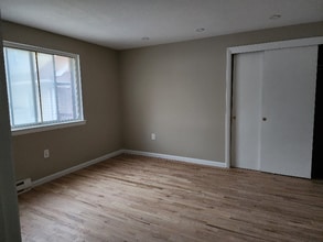 299 Park St in Bristol, CT - Building Photo - Building Photo