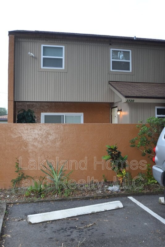 2720 S San Gully Rd in Lakeland, FL - Building Photo - Building Photo