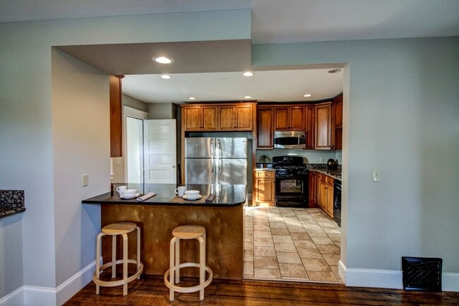 301 5th Ave SE in Minneapolis, MN - Building Photo - Building Photo