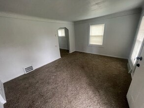 12655 Kelly Rd in Detroit, MI - Building Photo - Building Photo