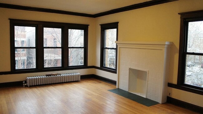 property at 2428 N Sawyer Ave