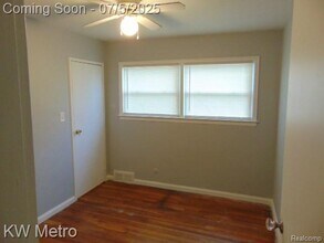 20601 Olympia in Redford, MI - Foto de edificio - Building Photo
