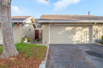 19115 Creekside Pl in Salinas, CA - Building Photo - Building Photo