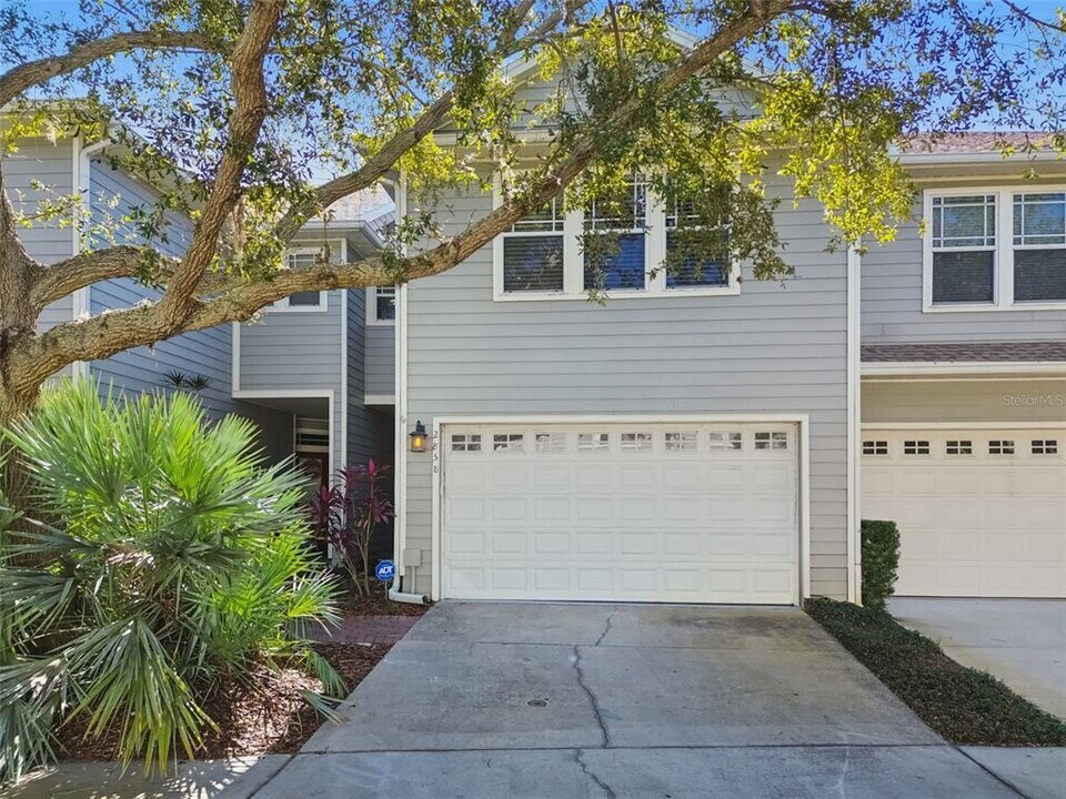 2858 Bayshore Trails Dr in Tampa, FL - Building Photo