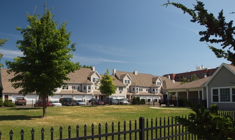 Yale Street Commons in Bridgeport, CT - Foto de edificio