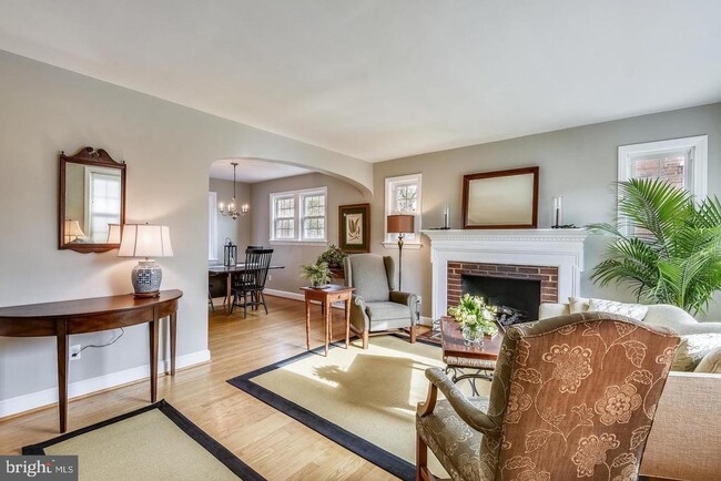 1727 Oakcrest Dr in Alexandria, VA - Building Photo - Building Photo